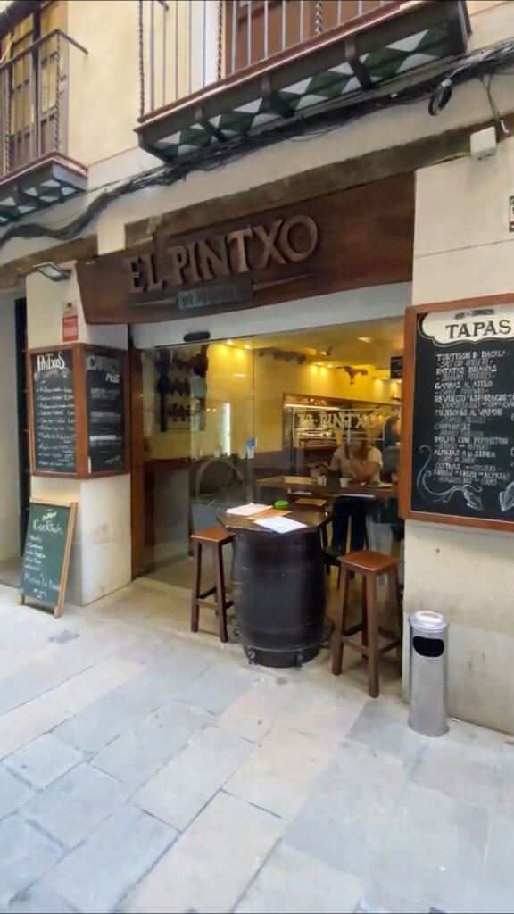 Outer of el pintxo de petritxol - a restaurant for best pintxos in barcelona
