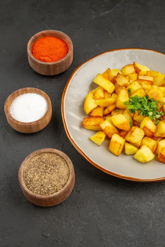 Patatas bravas : Fried Potatoes platter served as part of traditional tapas
