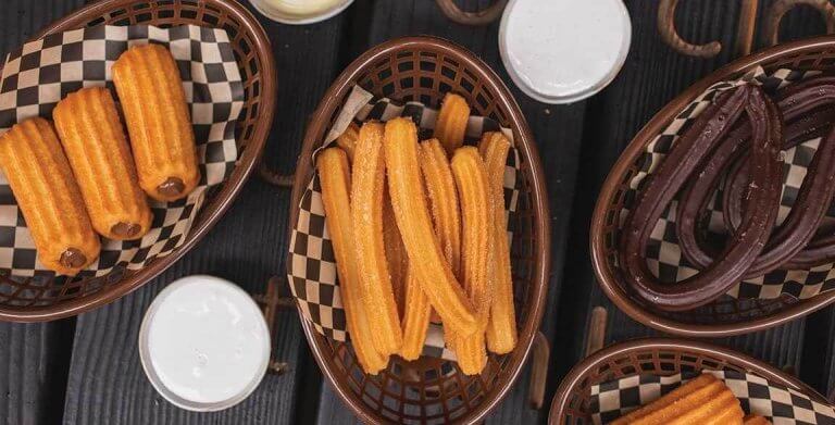 Iconic Spanish Dish – Churros con Chocolate