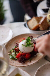 burrata con tomate